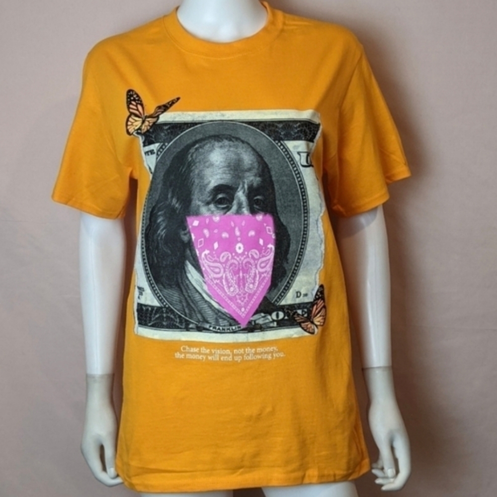 Fashion Nova Short Sleeve Benji Bliss Ben Franklin Graphic Novelty Tee in Gold